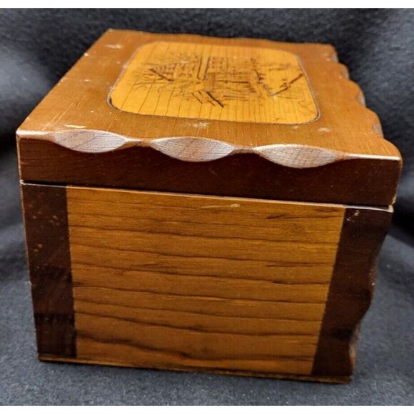 Vintage Hand Carved Wooden Trinket Jewelry Box Etched Grist Mill Design Scallop - Picture 5 of 8